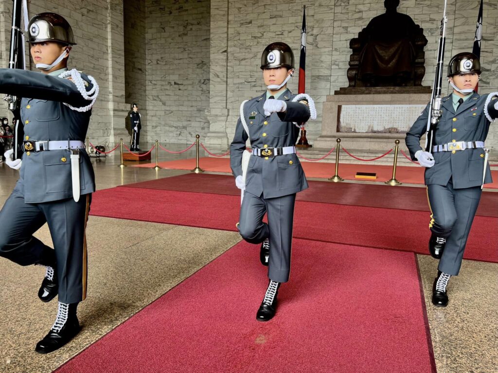 Soldiers marching at Chiang Kai Shek Memorial, taipei taiwan