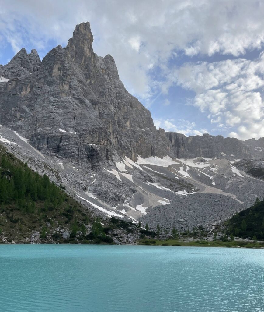 The blue lake of Lago di Sorapis